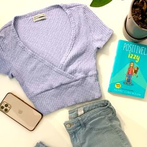 urban outfitters baby blue crop top